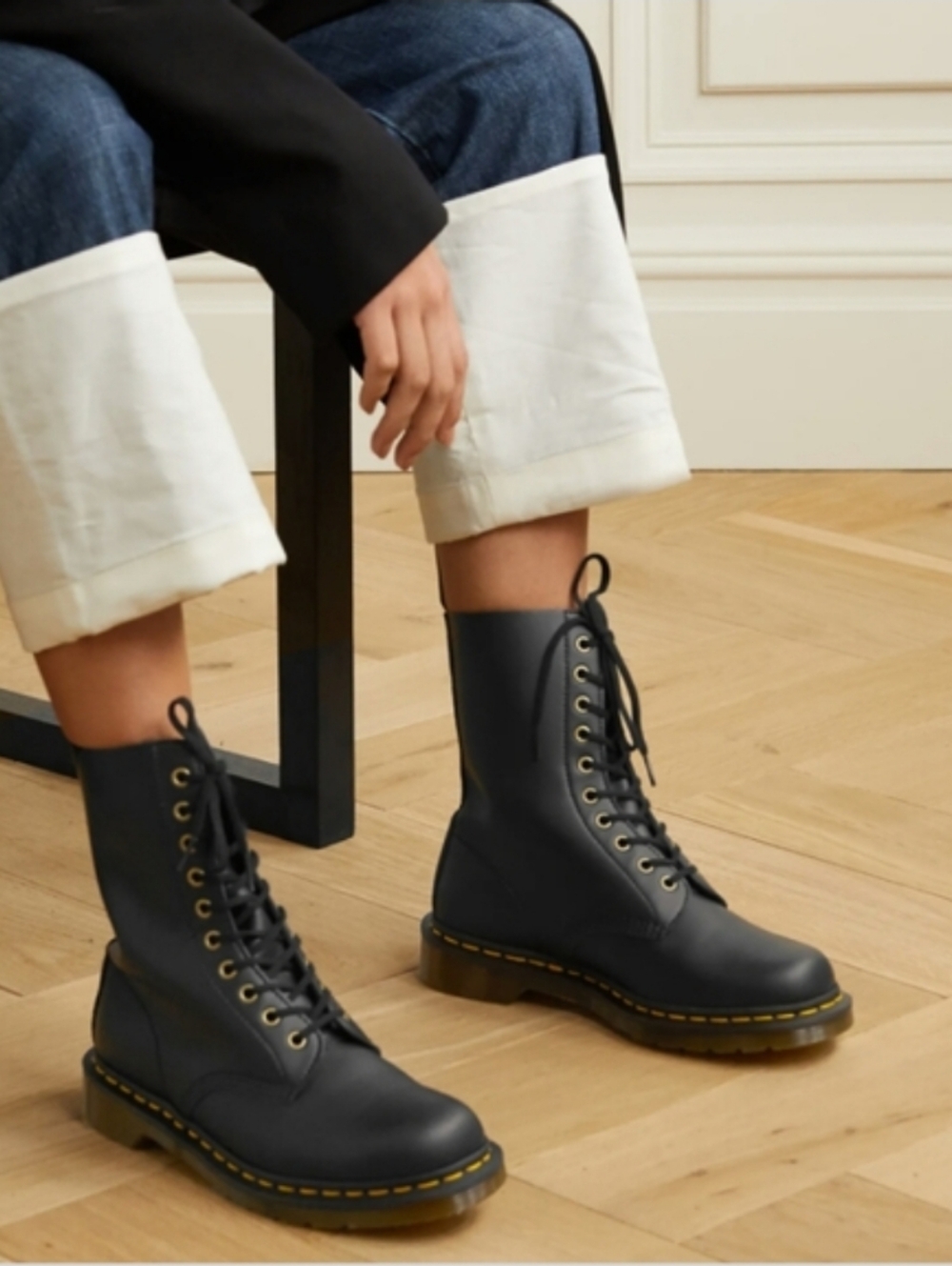 Dr. Martens 1490 Smooth Leather 10 Eyelet Hole Black Lace-Up Boots Size 9